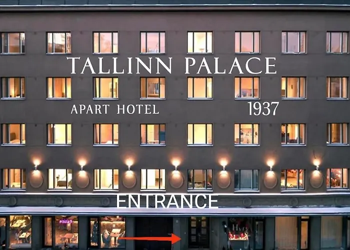 דירה Mini Penthhouse-cozy Luxury In Old Town